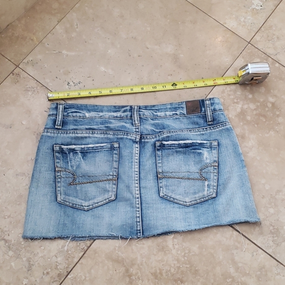AE Jean Distressed Mini - Picture 3 of 4